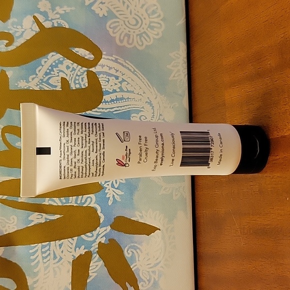 Evio Beauty Green Tea Primer - Picture 2 of 3